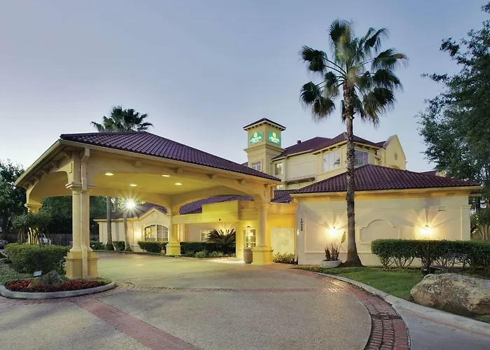 La Quinta By Wyndham Houston West Park 10